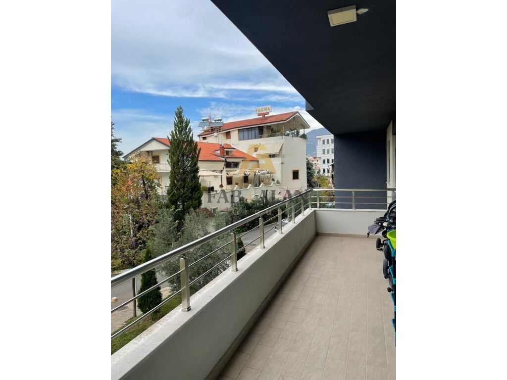 NE KINOSTUDIO APARTAMENT 2+1+2 PER SHITJE! 4