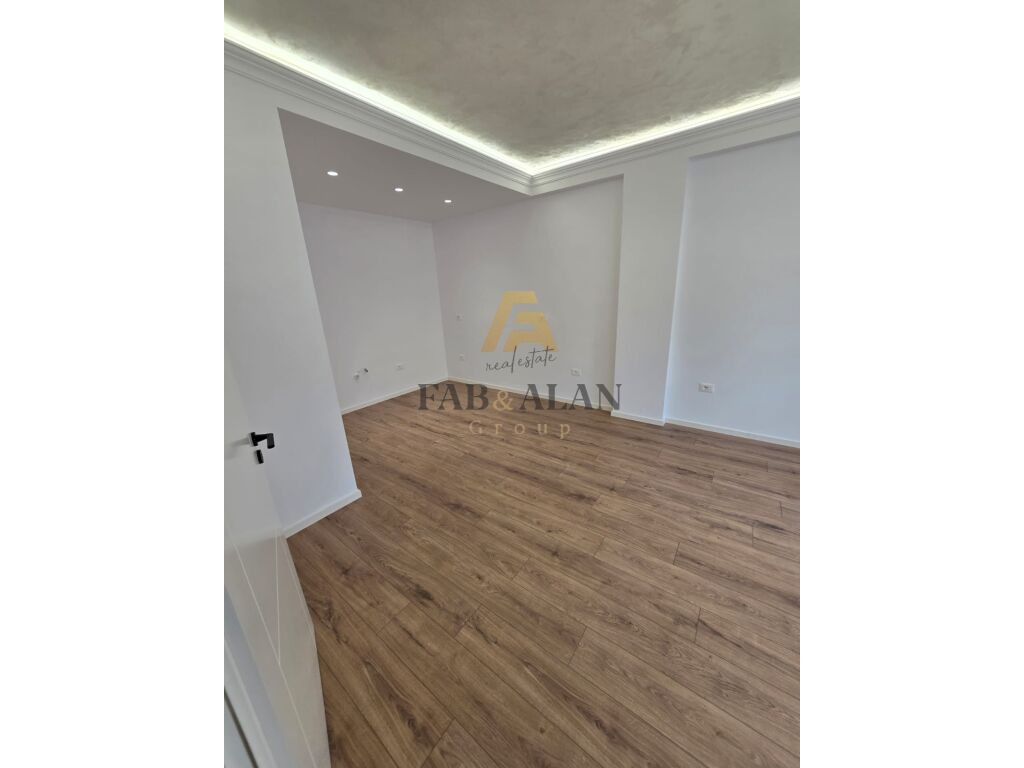 TEK RRUGA E KAVAJES APARTAMENT 2+1+2 PER SHITJE! 4