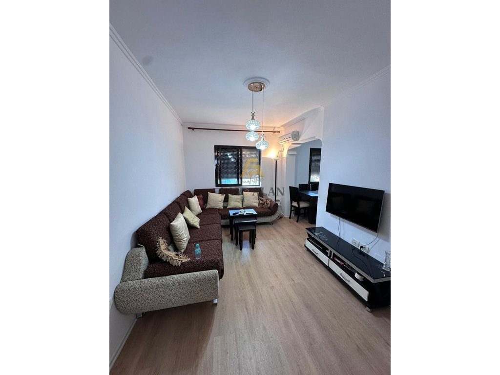 TEK RRUGA BARDHYL APARTAMENT 2+1 PER SHITJE!