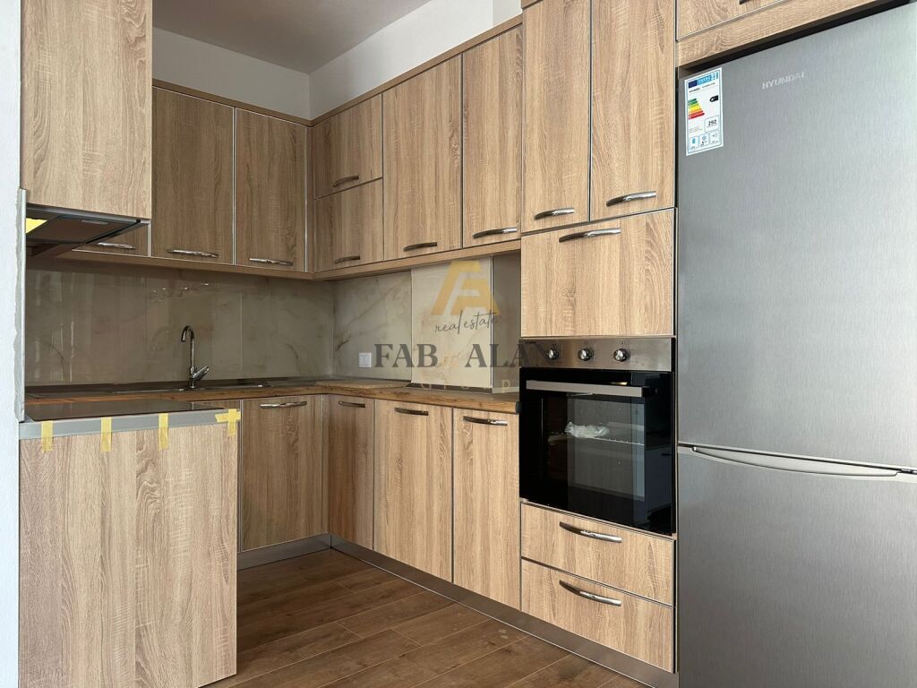 TEK ISH PROFARMA APARTAMENT 3+1+2 PER SHITJE! 2