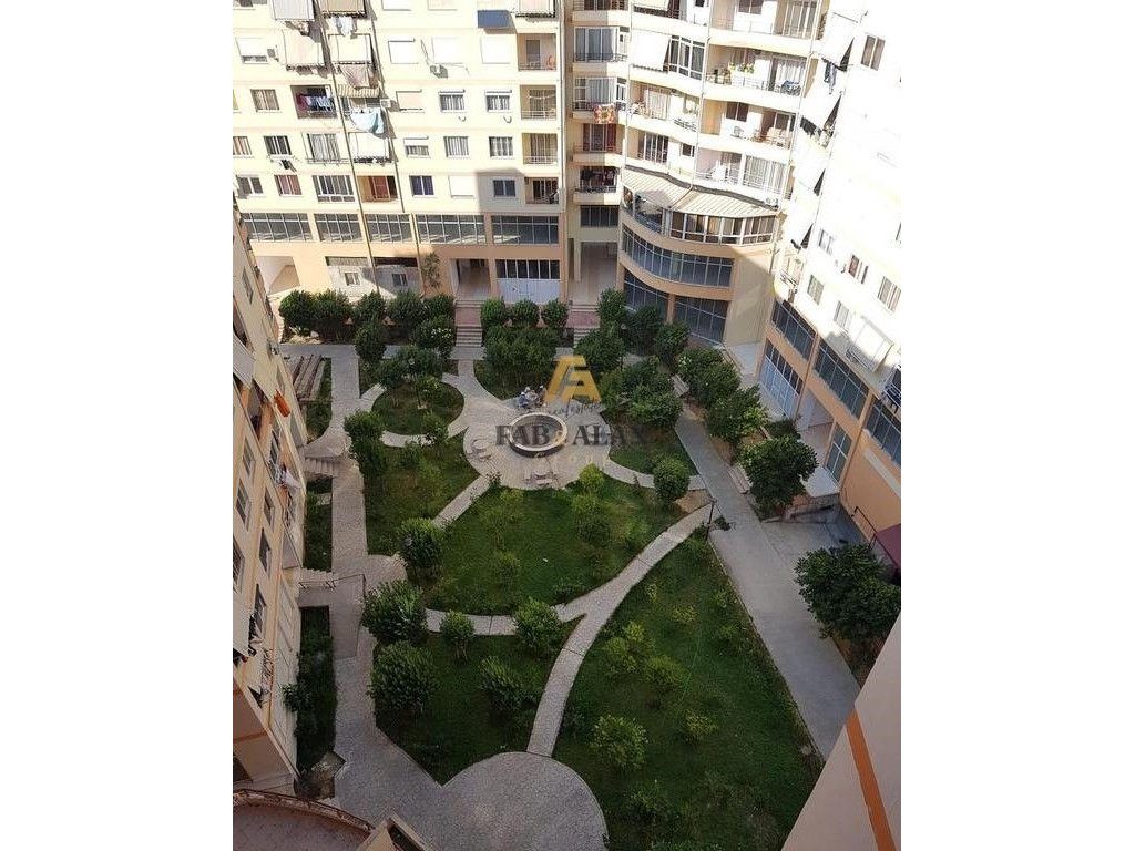 TEK FRATARI NE ASTIR APARTAMENT 1+1 PER SHITJE! 1