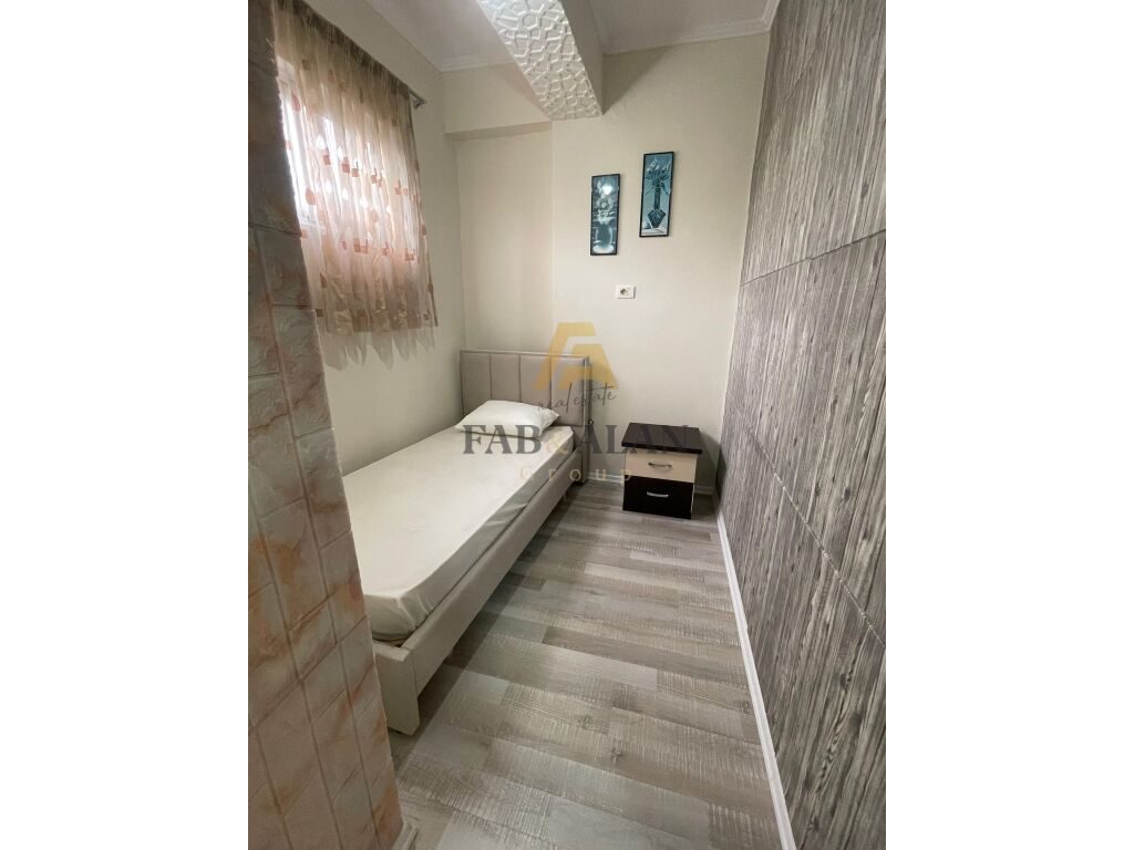 TEK BLLOKU I VILAVE PRANE KRISTAL CENTER, APARTAMENT 2+1 PER QERA! 4