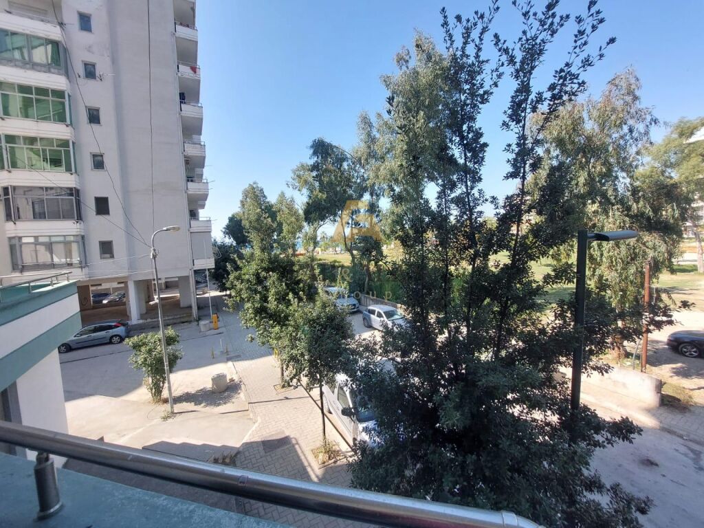 APARTAMENT 2+1 PER QERA LUNGOMARE!