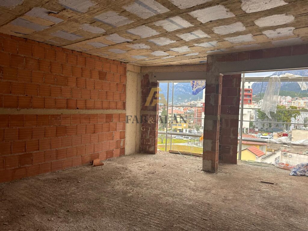 NE PORCELAN APARTAMENT 2+1 PER SHITJE!
