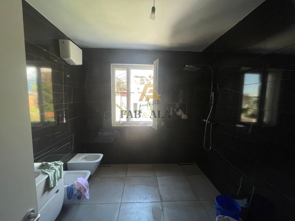 NE KINOSTUDIO APARTAMENT 2+1 PER SHITJE! 2