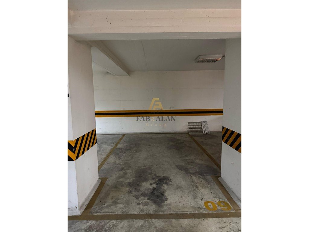 2 POSTE PARKIMI PER SHITJE NE PORCELAN
+355692055138