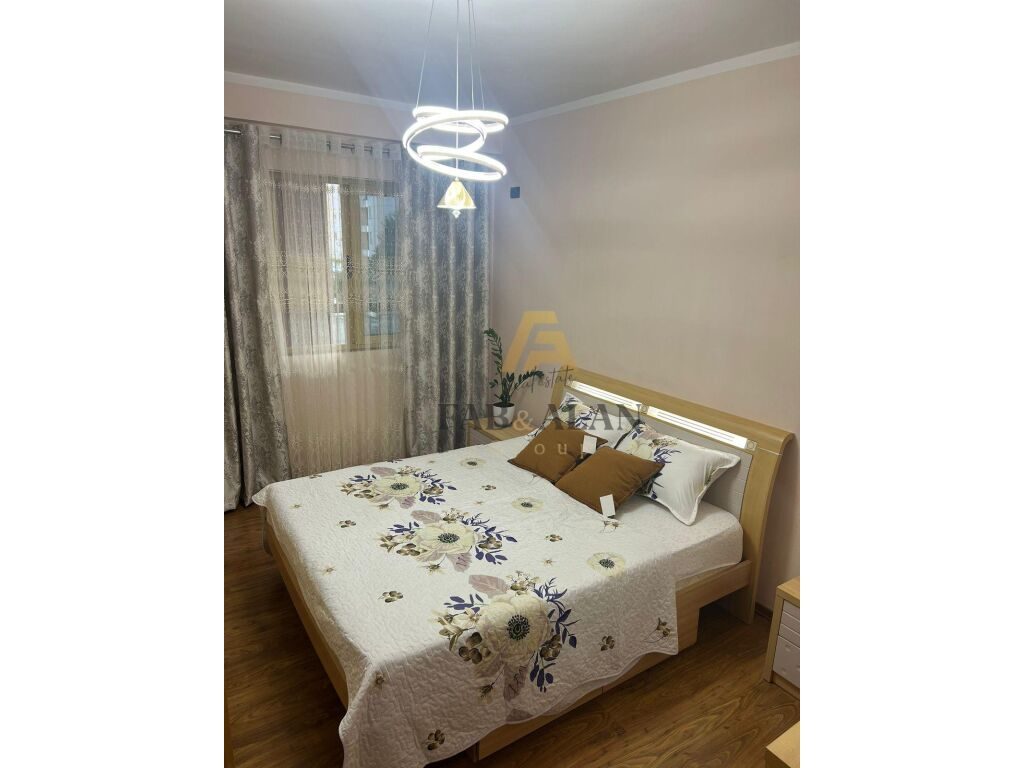 NE ASTIR PRANE BOHEMIT APARTAMENT 2+1 PER SHITJE! 3
