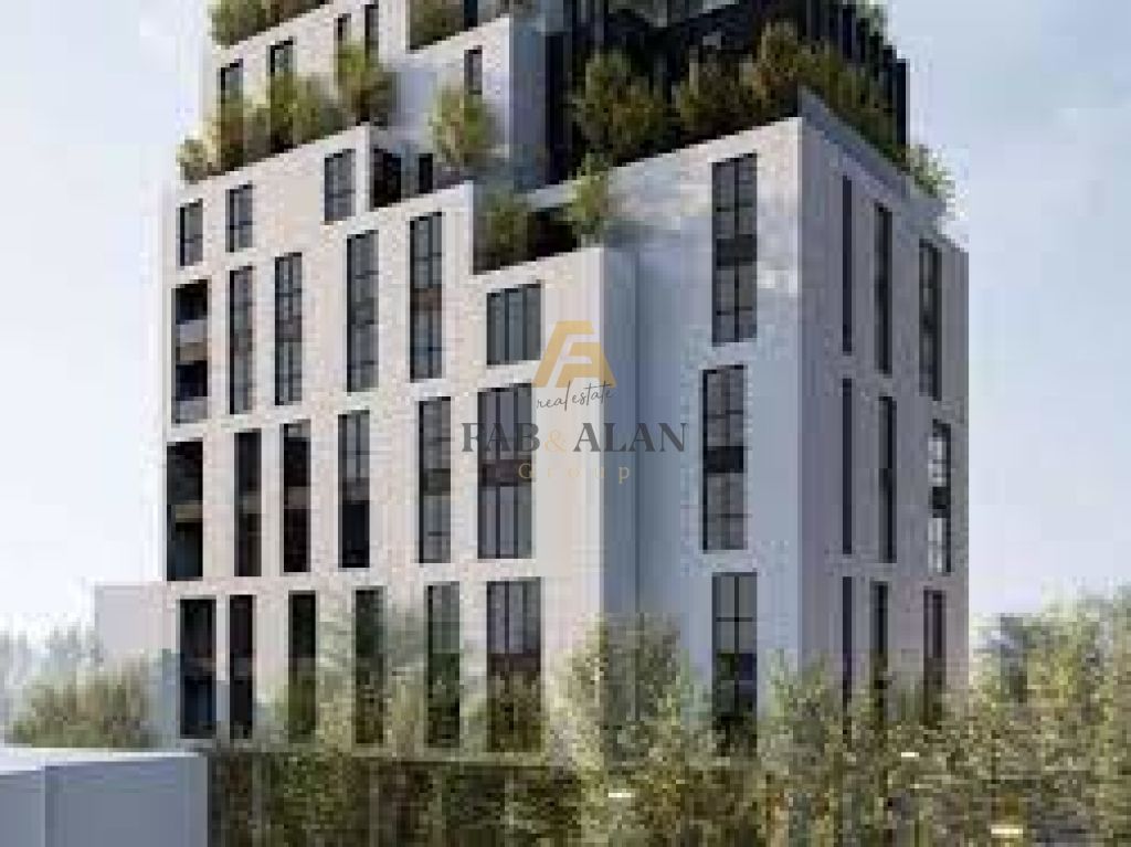 TEK SHKOLLA E KUQE APARTAMENT 2+1 PER SHITJE!
