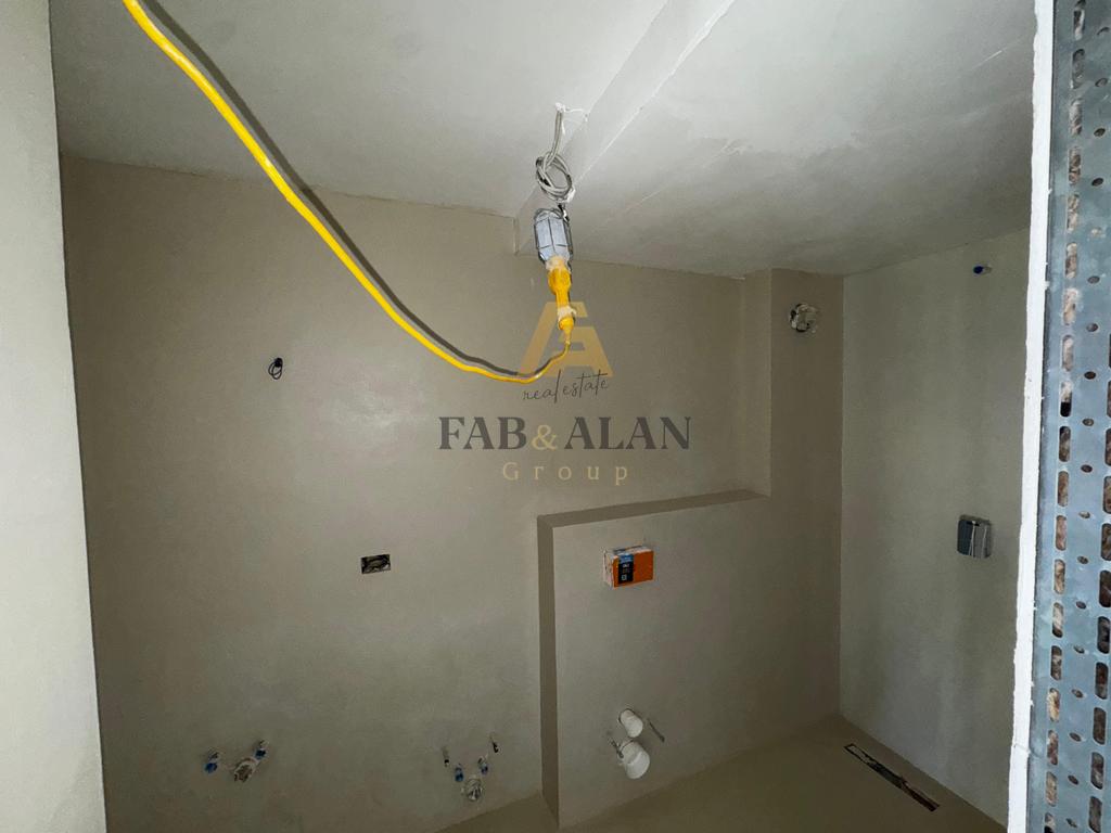PRANE KOMISARIATIT 4 DUPLEX PER SHITJE! 4
