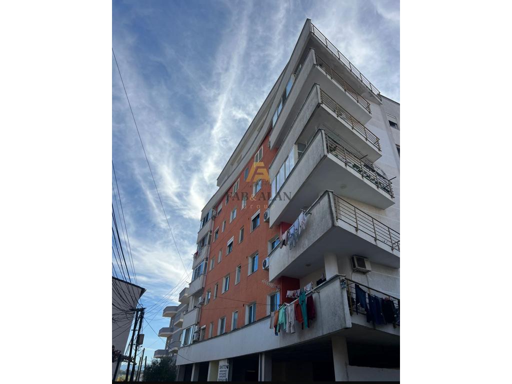 APARTAMENT 2+1 PER SHITJE NE LANABREGAS! 2