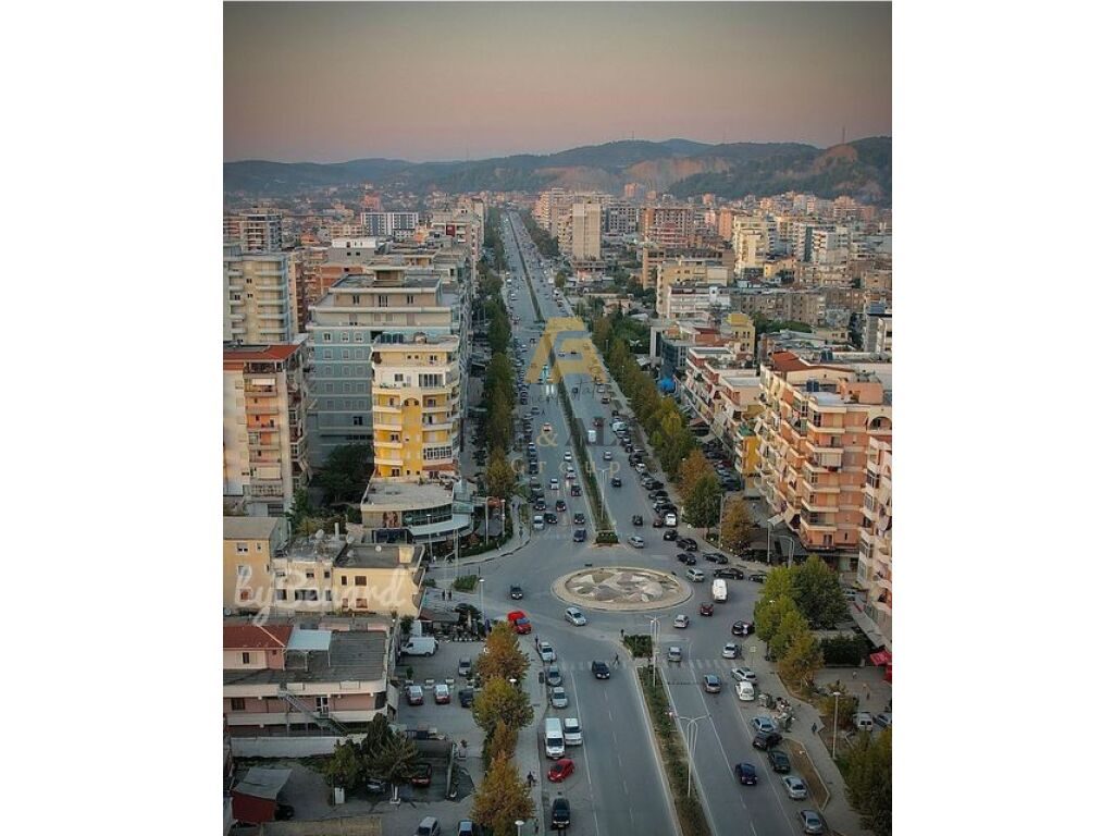 APARTAMENT 3+1 PER SHITJE NE TRANSBALLKANIKE VLORE! 1
