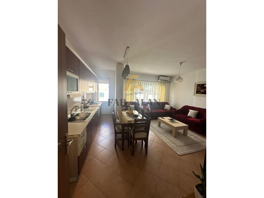 APARTAMENT 2+1+2 PER SHITJE TE KOPSHTI BOTANIK !