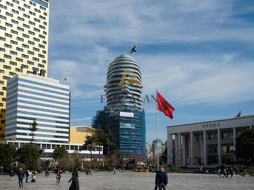TEK TIRANA'S ROCK NE QENDER APARTAMENT 1+1 PER SHITJE! 1