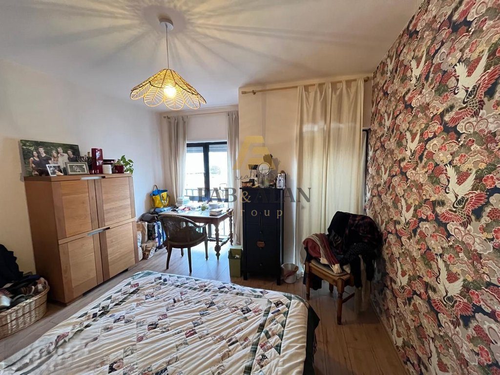 OFROJME SUPER APARTAMENT 2+1 PER SHITJE TEK VILA GOLD!! 4