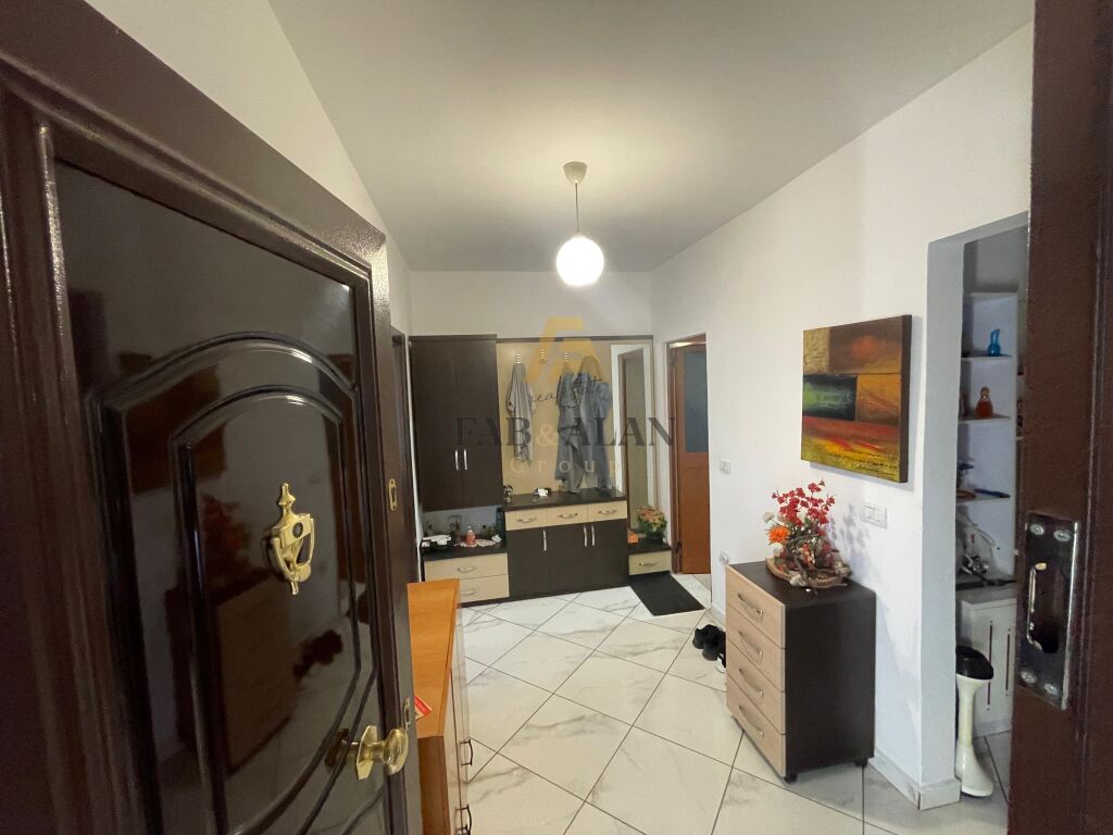 APARTAMENT 3+1+2 PER SHITJE NE ALLIAS! 2