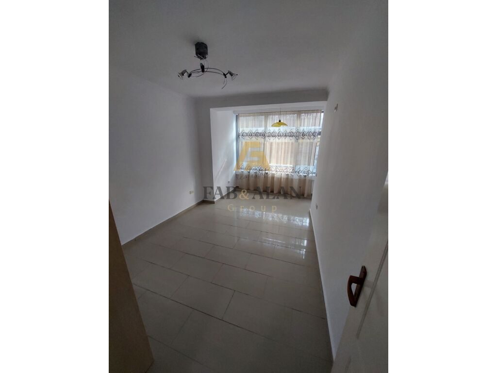 TEK RRUGA E KAVAJES APARTAMENT 2+1 PER SHITJE! 4