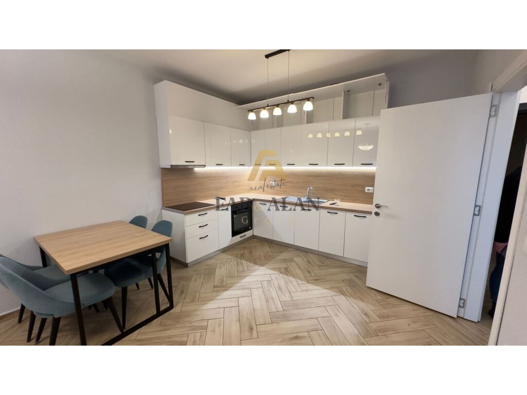 SUPER APARTAMENT 1+1 PER SHITJE TEK PALLATI AL POINT, RRUGA E DIBRES! 2