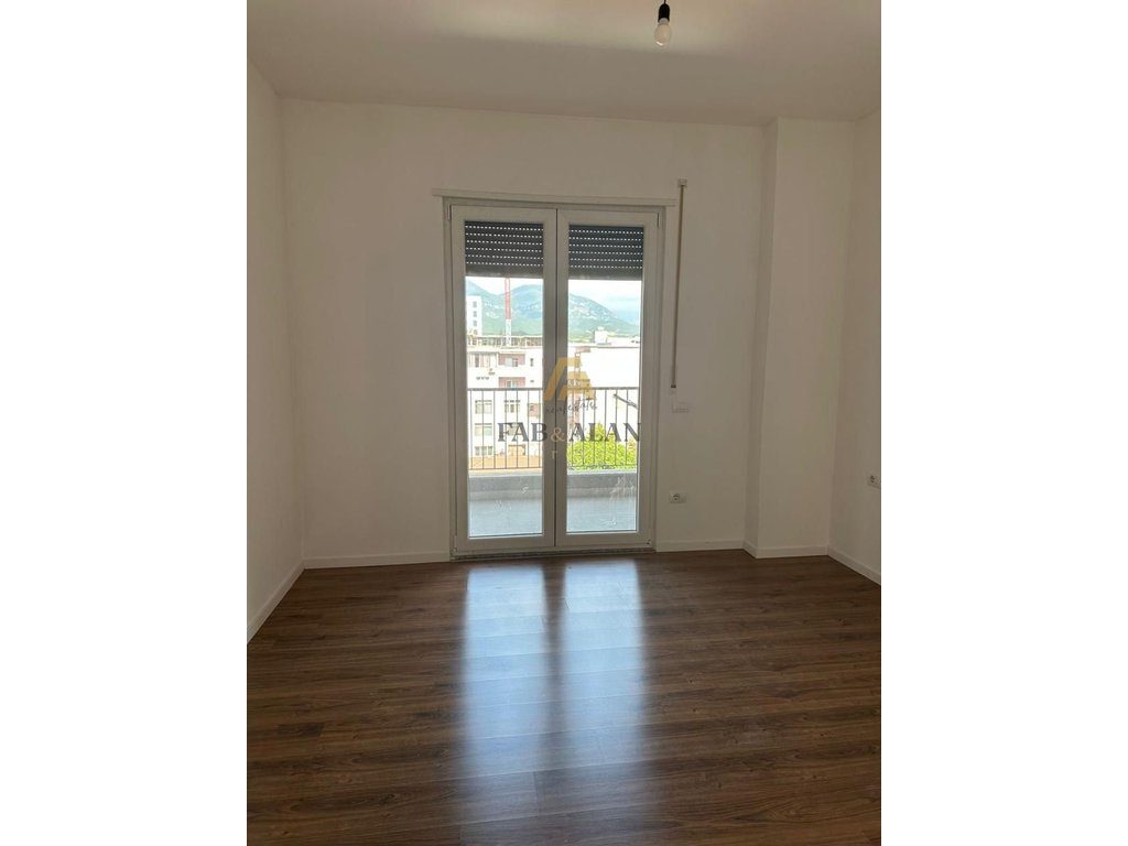 NE KAMEZ TEK RRUGA MIQESIA APARTAMENT 2+1 PER SHITJE!