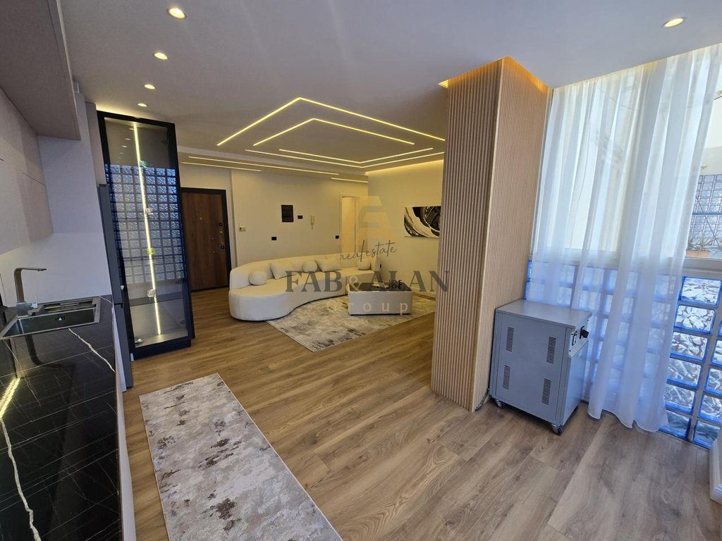 PRANE RRUGES SE KOSOVAREVE SUPER APARTAMENT 2+1+2 PER SHITJE! 3