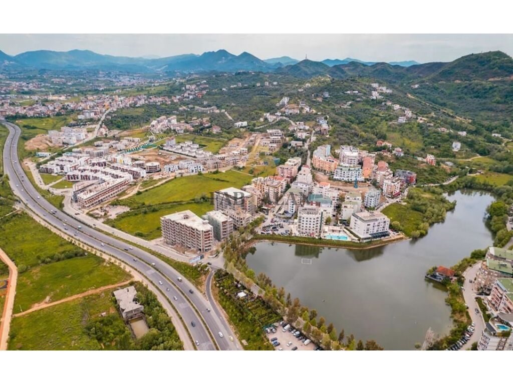 PRANE RADISSON HOTEL TEK LIQENI I THATE TOKE PER SHITJE!