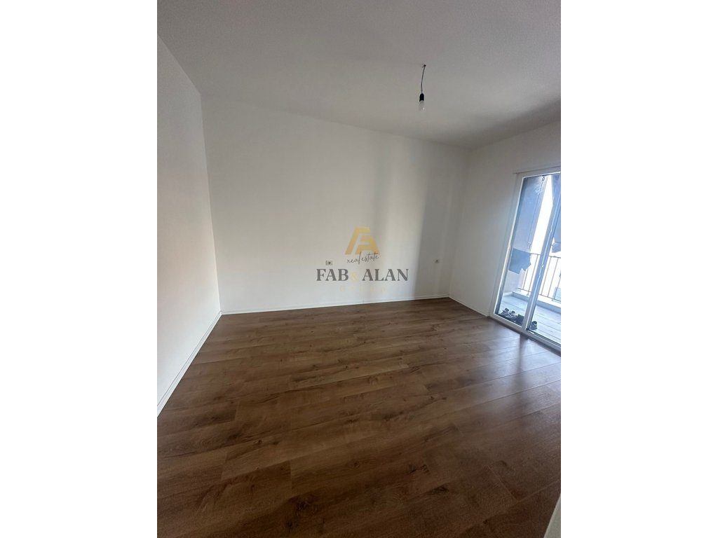 NE KAMEZ APARTAMENT 1+1 PER SHITJE! 4