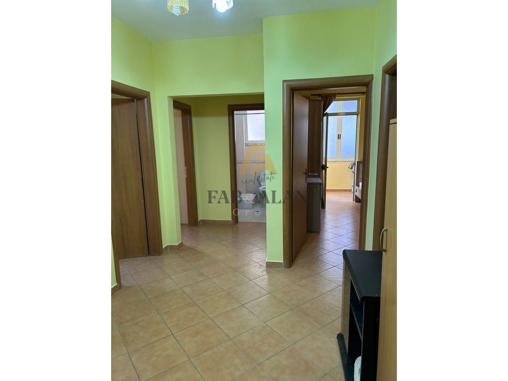 APARTAMENT 3+1+2 PER SHITJE TEK RRUGA BILL KLINTON!
