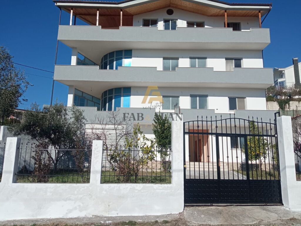 NE TUFINE PRANE KOMPLEKSIT PARTIZANI VILE 4 KATESHE PER SHITJE!