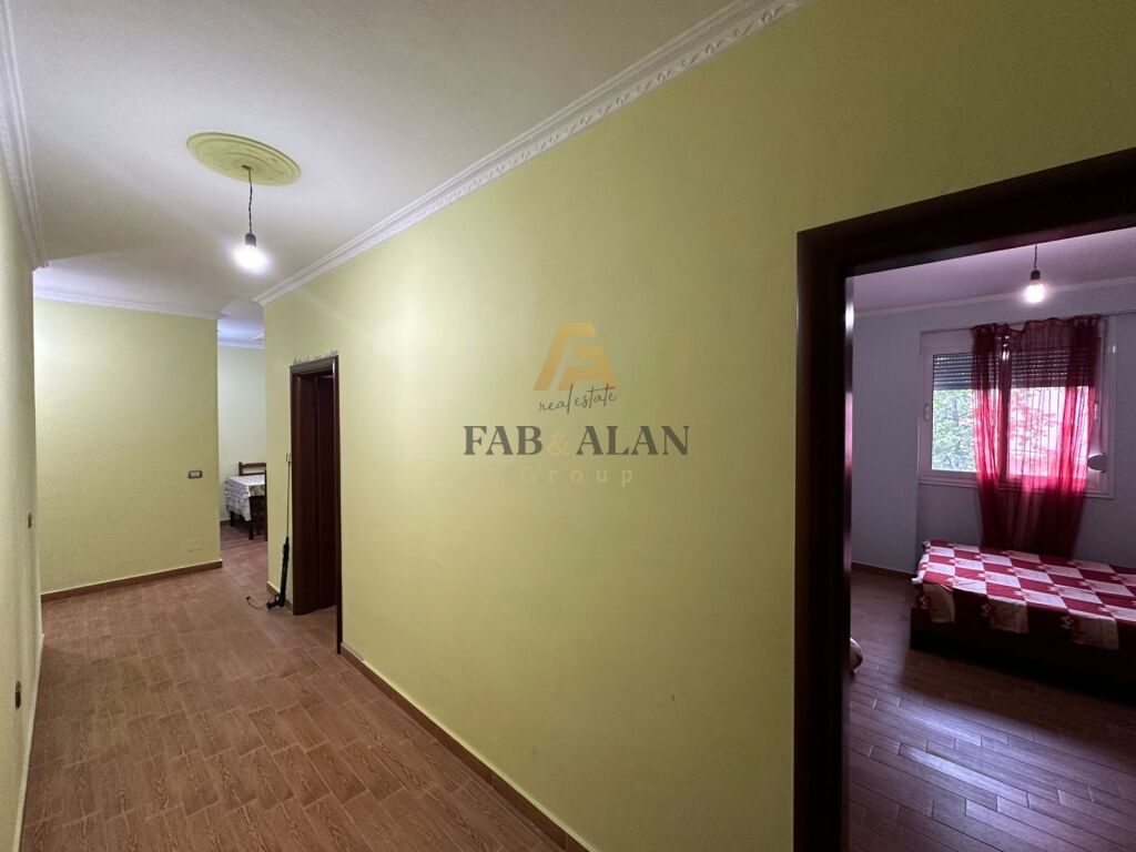 SHITET APARTAMENT 2+1 NE LUNGOMARE VLORE! 4
