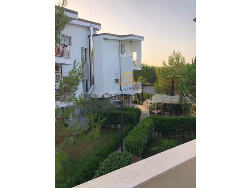 APARTAMENT 2+1 PER SHITJE NE GJIRIN E LALZIT!