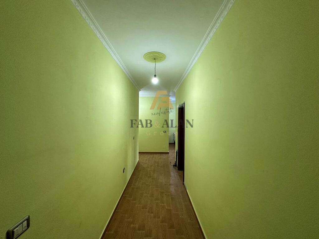 SHITET APARTAMENT 2+1 NE LUNGOMARE VLORE! 3
