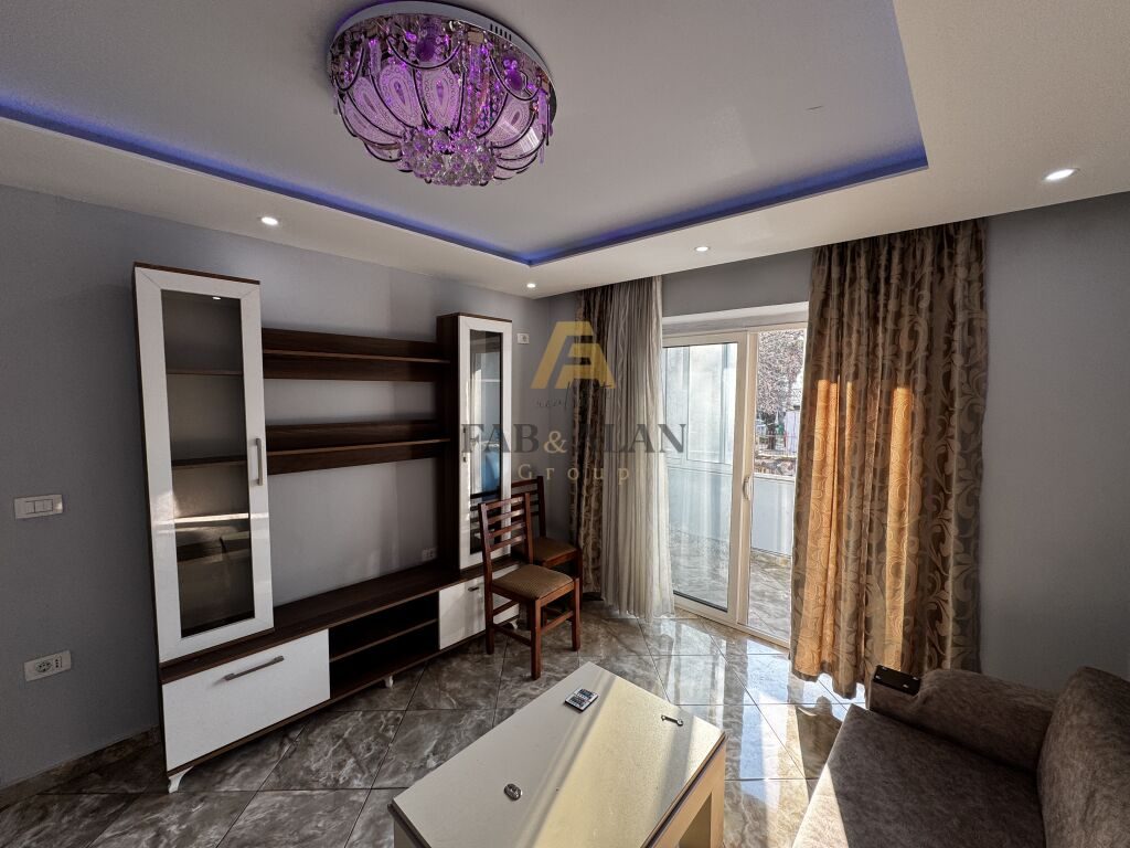 TEK SHKOLLA BASHKUAR APARTAMENT 1+1 BANIM/BIZNES! 3