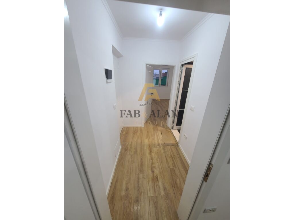 PERBALLE SHKOLLES 4 DESHMORET APARTAMENT 1+1 PER SHITJE! 2
