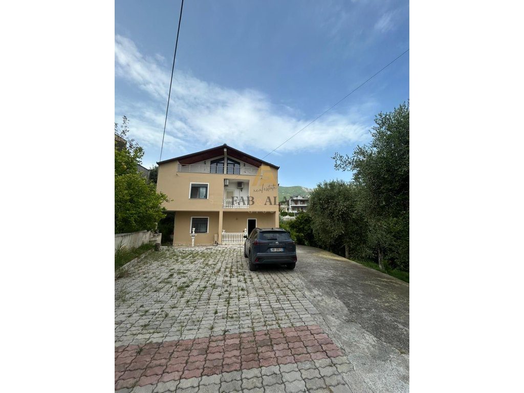 Vilë 3+2 Në Shkozë, Tiranë, Në Shitje - 550,000€ | 320 m² 2