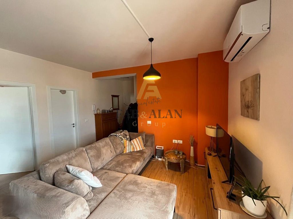 OFROJME SUPER APARTAMENT 2+1 PER SHITJE TEK VILA GOLD!! 2