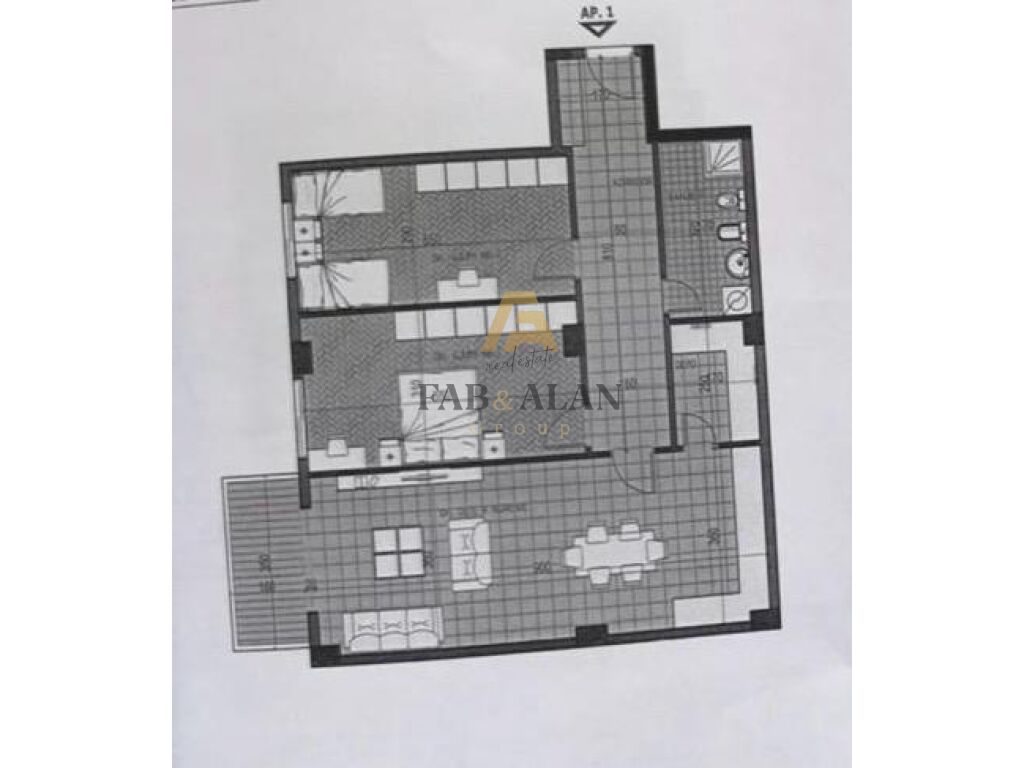 NE FRESK, PRANE RESTORANT MURAGA APARTAMENT 2+1 PER SHITJE!