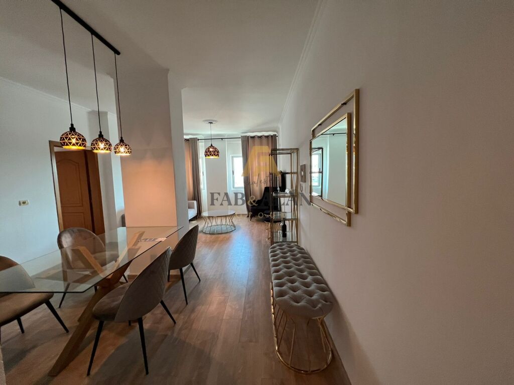 NE FUND TE BULEVARDIT TE RI PRANE PASKUQANIT APARTAMENT 3+1+2 PER SHITJE! 3
