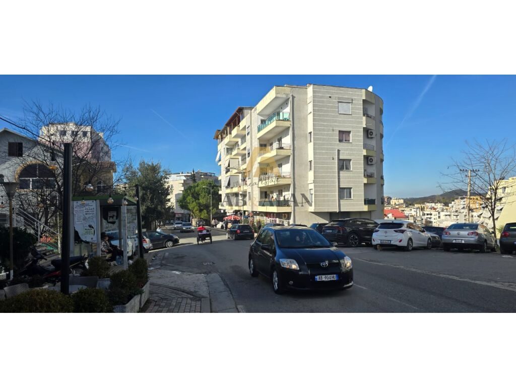 TEK FRESKU SUPER APARTAMENT 2+1+2 PER SHITJE!