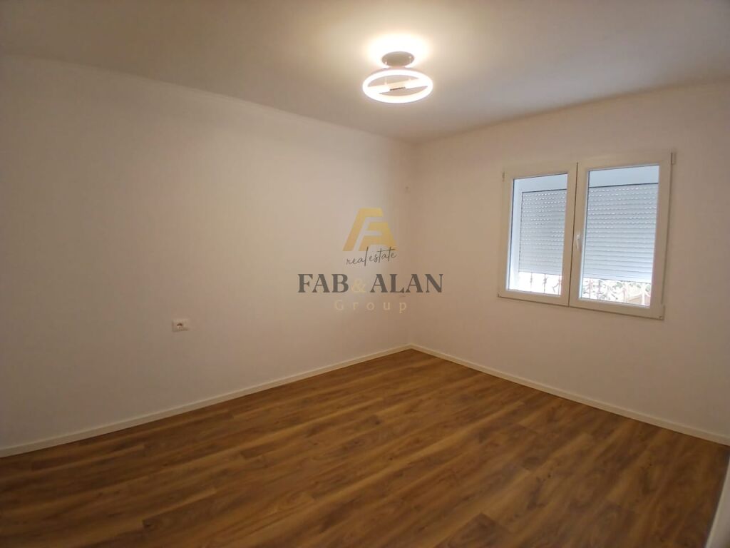 TEK TREGU ELEKTRIK APARTAMENT 2+1 PER SHITJE! 2