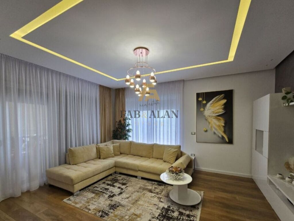 TEK KOPSHTI BOTANIK APARTAMENT 2+1+2 PER SHITJE! 2