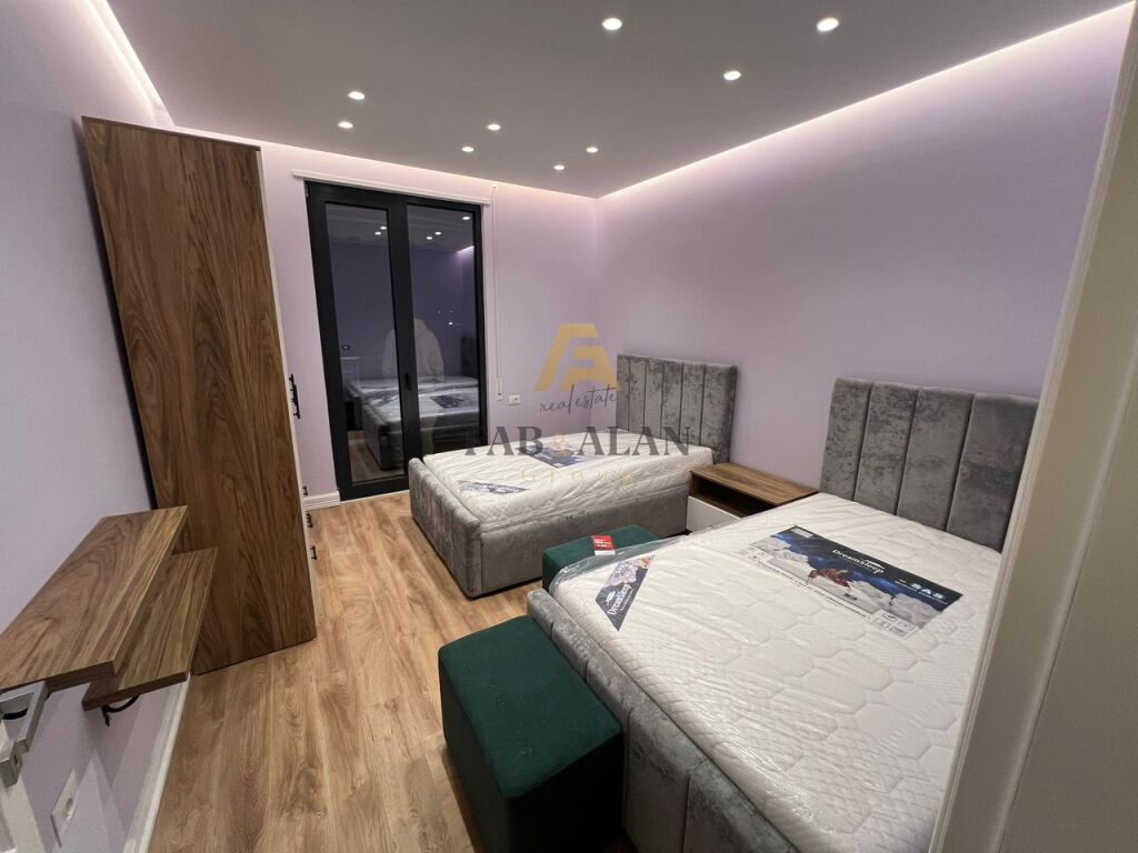 NE PORCELAN SUPER APARTAMENT LUKSOZ 3+1+2 PER QERA! 3
