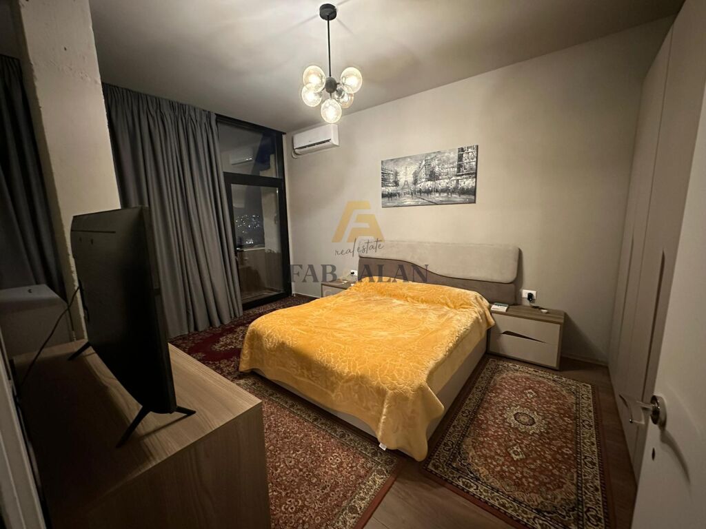 PRANE KOMISARIATIT NR.4 APARTAMENT 2+1+GARAZH PER SHITJE! 4