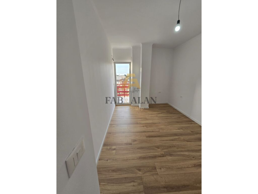 OFROJME APARTAMENT 2 + 1 TE RRUGA XHANFIZE KEKO 2