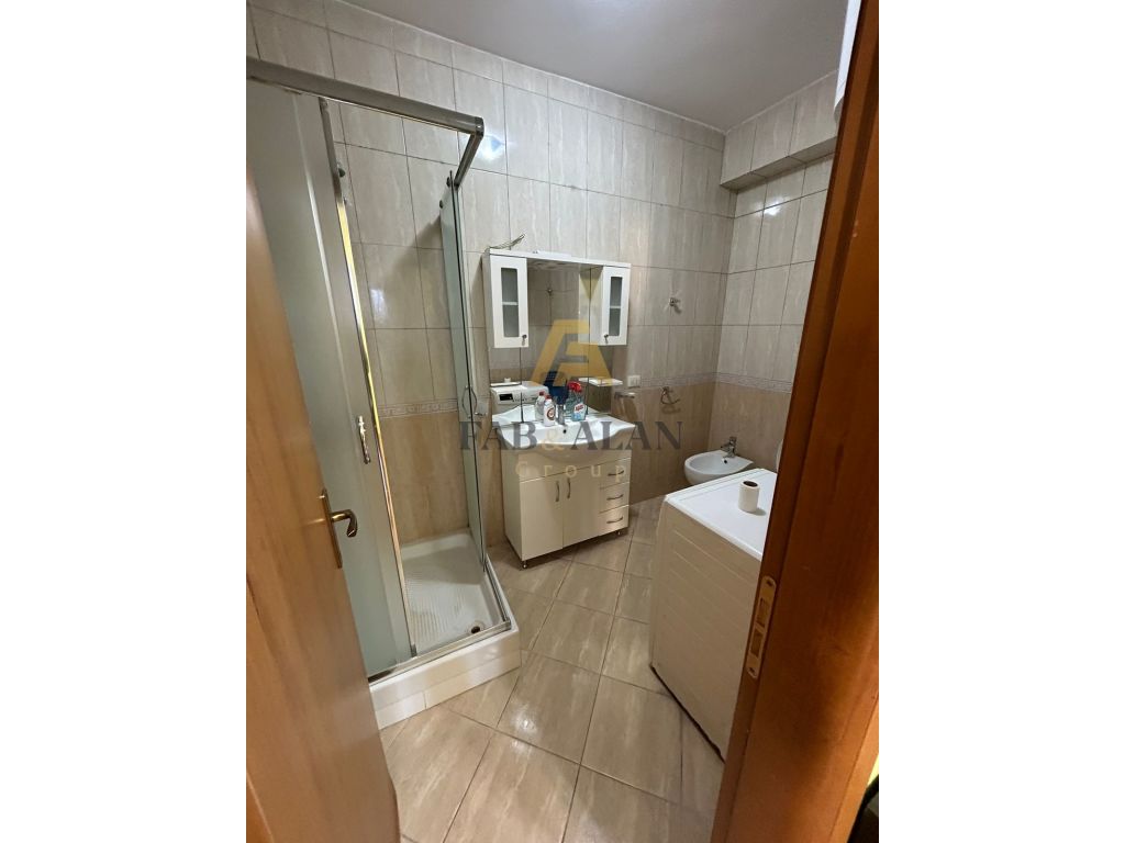 APARTAMENT 3+1+2 PER SHITJE TEK RRUGA BILL KLINTON! 4