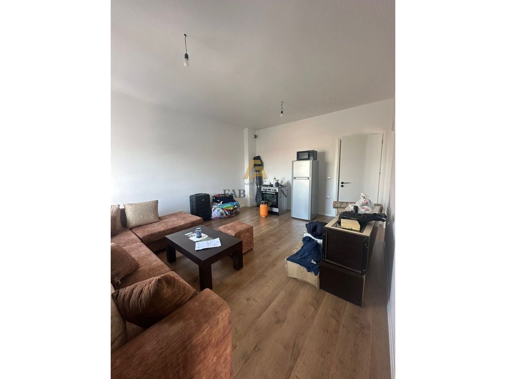 NE KAMEZ APARTAMENT 1+1 PER SHITJE! 2