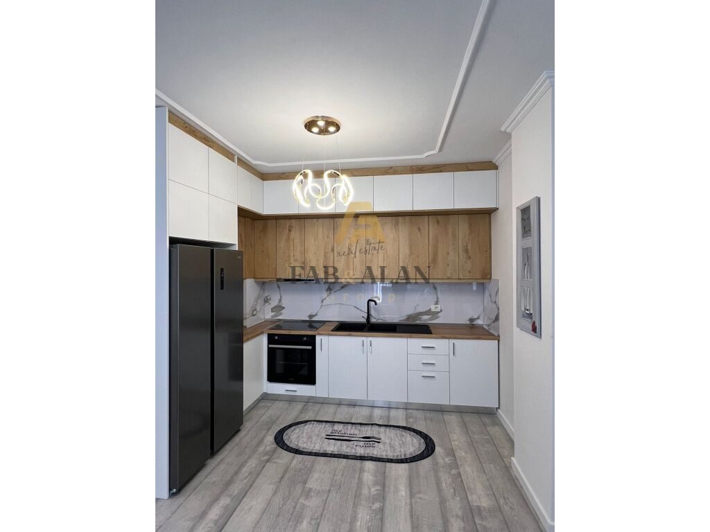 NE ASTIR SUPER APARTAMENT 2+1+2 PER SHITJE! 2