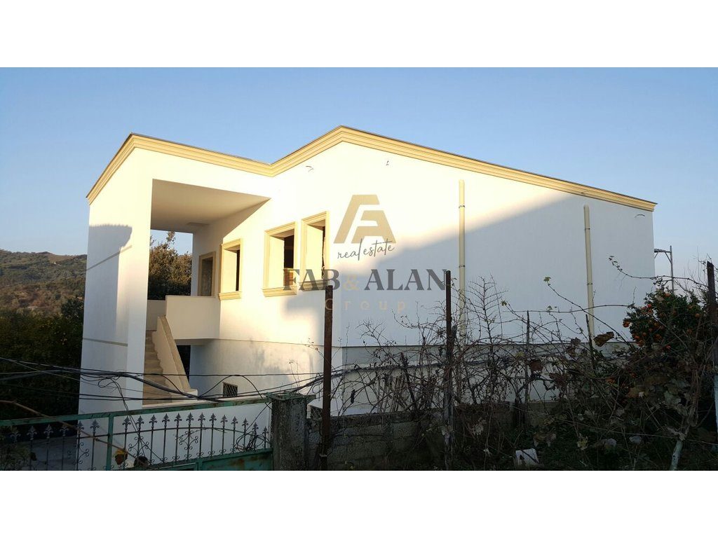 Zyrë Për Shitje në Kombinat, Tiranë - 70,000.00€ | 115 m² 2