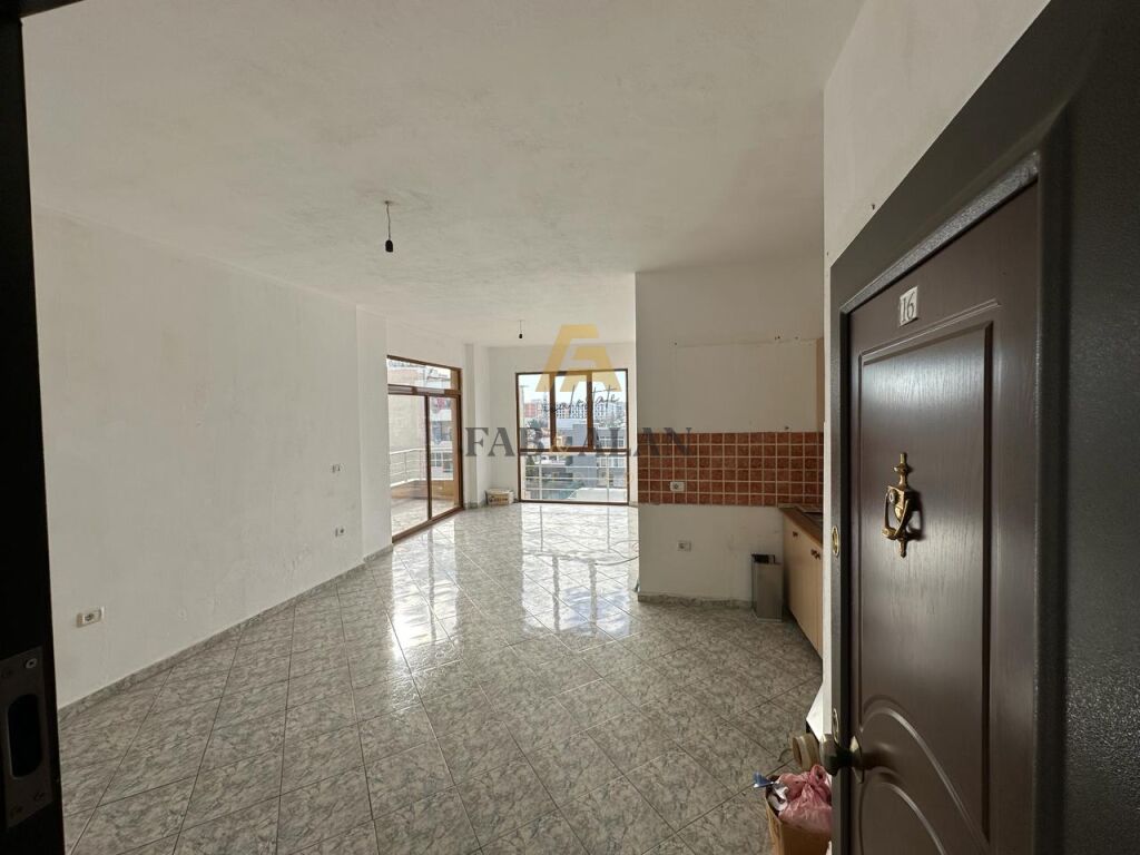 SUPER APARTAMENT 2+1 PER SHITJE TEK PALLATET CABEJ!