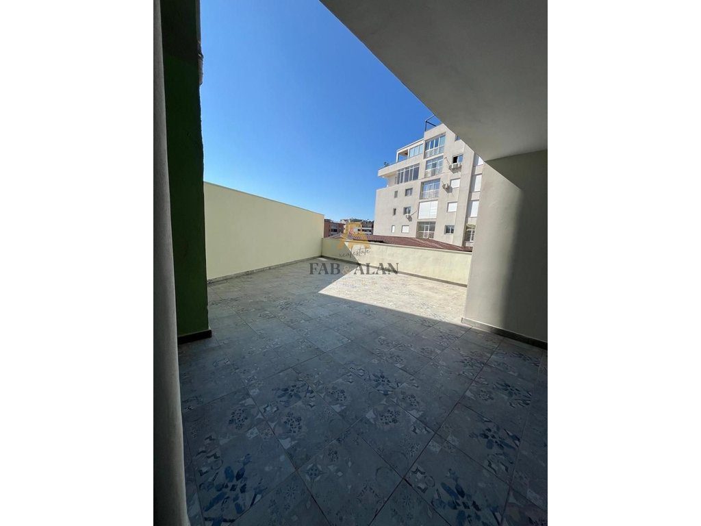 NE VOLLGA TE DURRESIT APARTAMENT 3+1+2+VERANDE PER SHITJE! 4