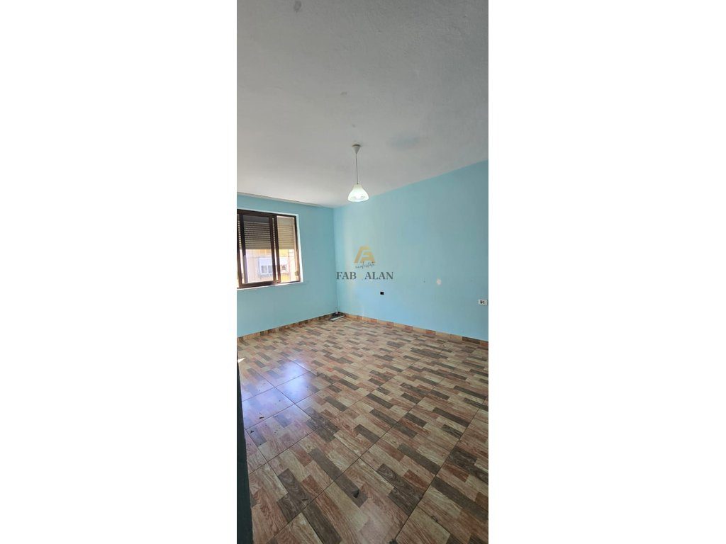 TEK 21 DHJETORI APARTAMENT 1+1+DEPO!