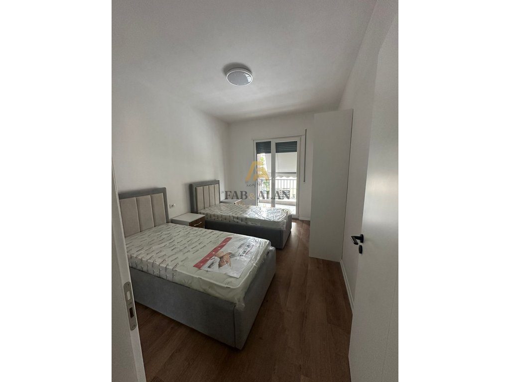 NE KAMEZ APARTAMENT 3+1+2 PER QERA!